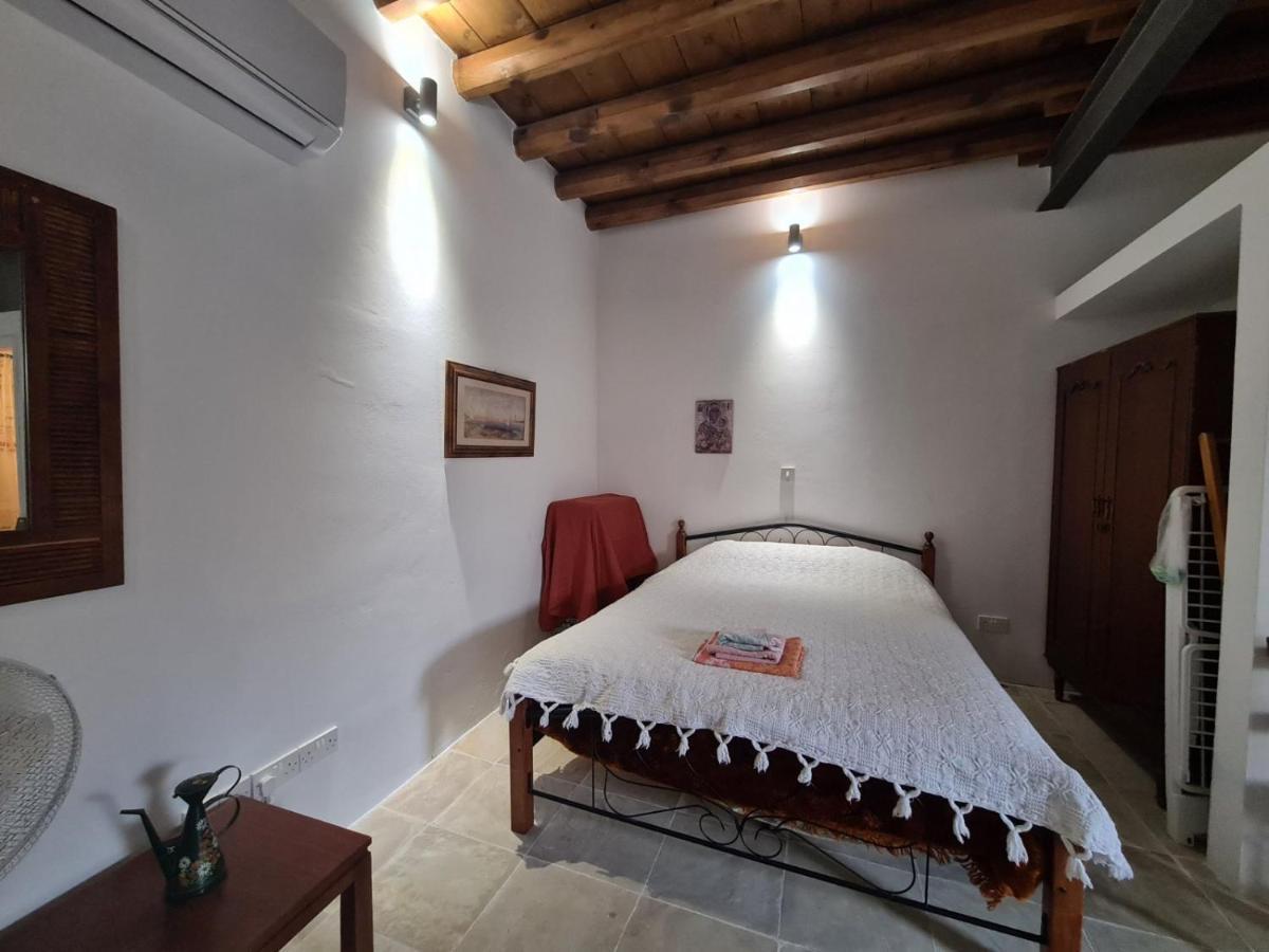 Christiana'S Stone Studios Pano Lefkara Luaran gambar