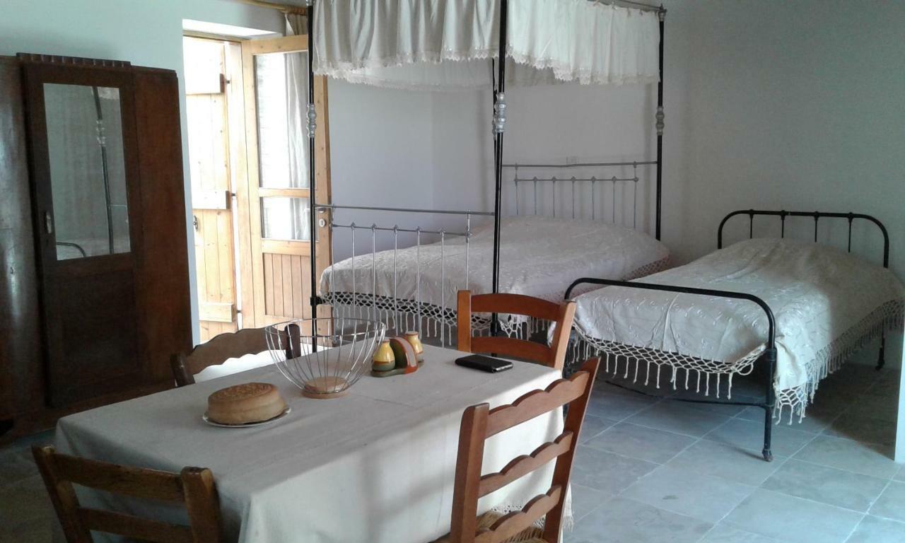 Christiana'S Stone Studios Pano Lefkara Luaran gambar